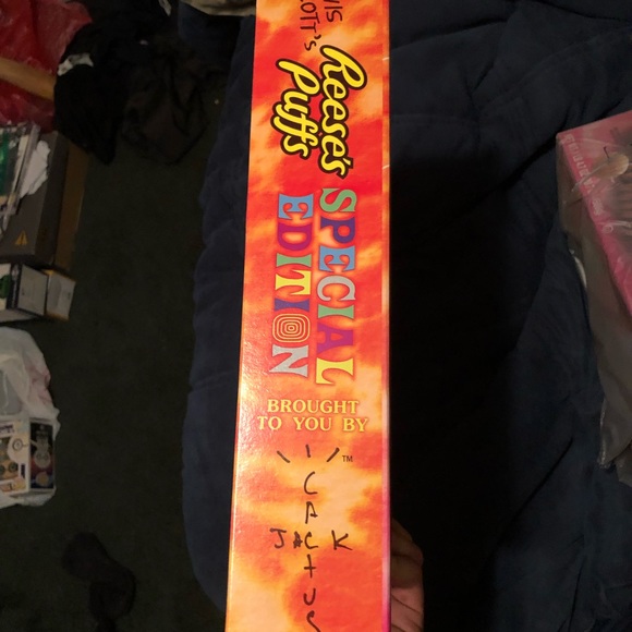 Travis Scott Limited Edition Reeses Puffs - Picture 5 of 5